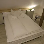 Хостел Bread&breakfast Бухарест
